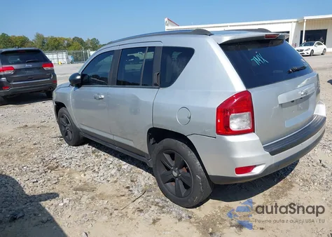 2013 Jeep Compass Sport из США, поврежденный, VIN 1C4NJDBB5DD245402